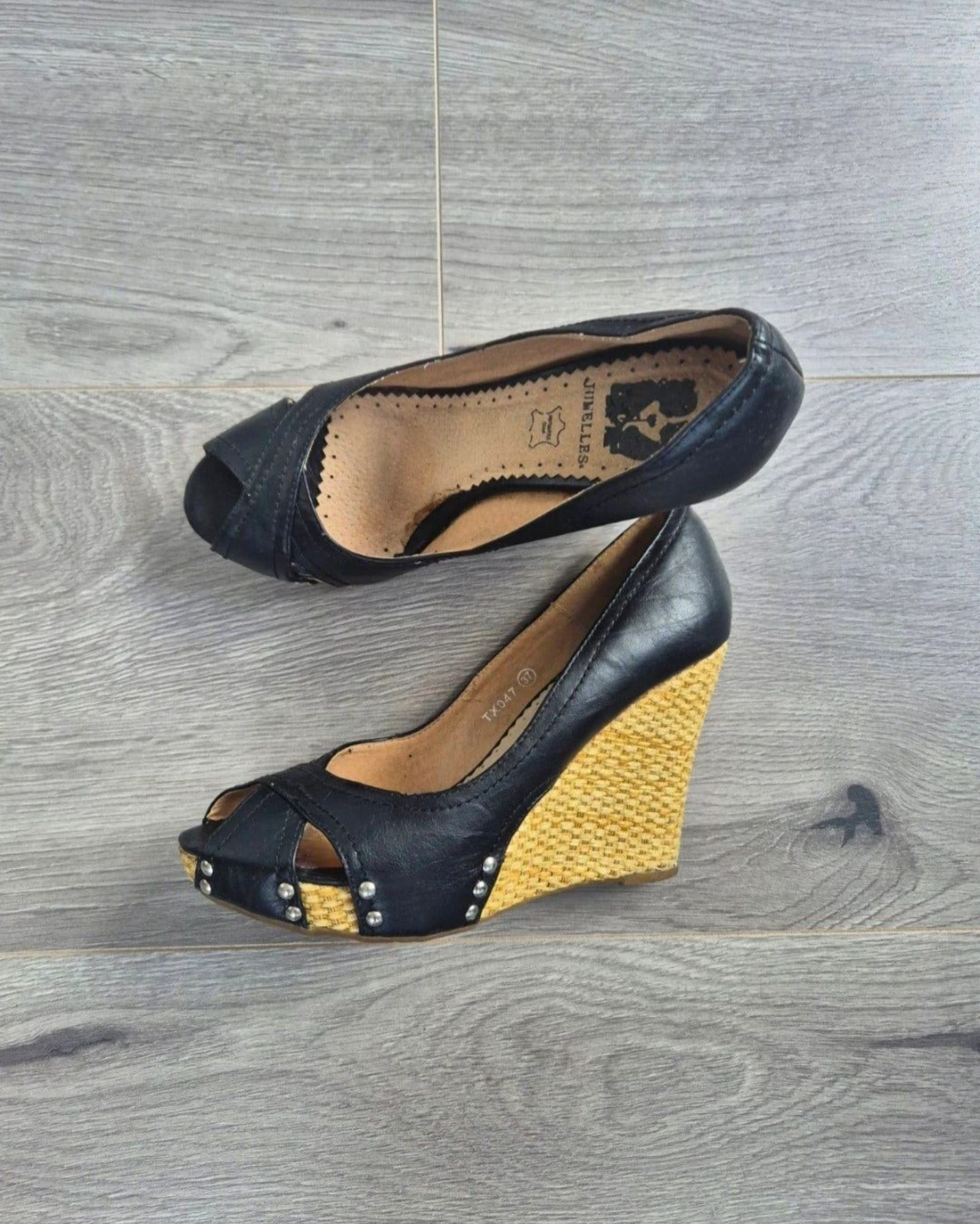 Jumelles Zwarte Suede/Leren Peep-toe Sleezolen / Wedges - Maat 37